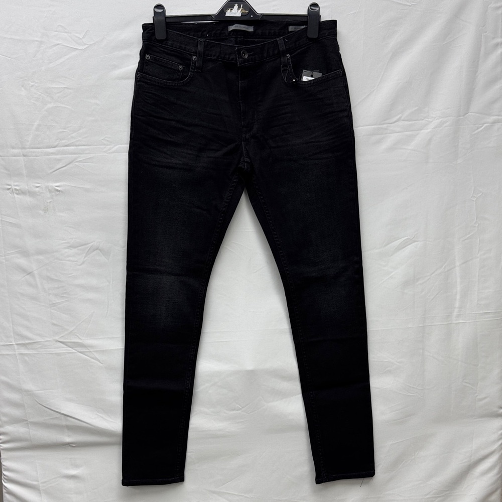 John Varvatos Men's Dark Black Skinny Jeans. (JV070)